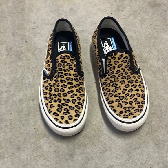 Vans brand new Leopard Suede - Picture 3 of 3